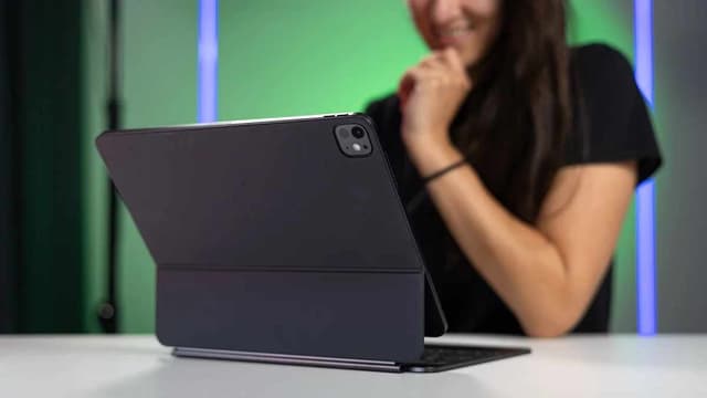 دوربین جدید آیپد پرو مشکل زاویه در تماس‌های تصویری را حل می‌کند