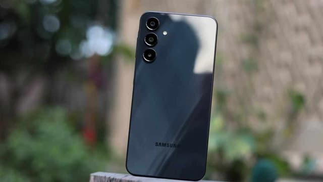 گلکسی ای 17 فایوجی بدون ارتقای سخت‌افزاری عرضه می‌شود