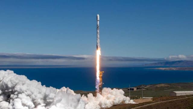 دو ماهواره ناسا توسط اسپیس‌ایکس برای بررسی منشأ طوفان‌های فضایی به فضا پرتاب شدند